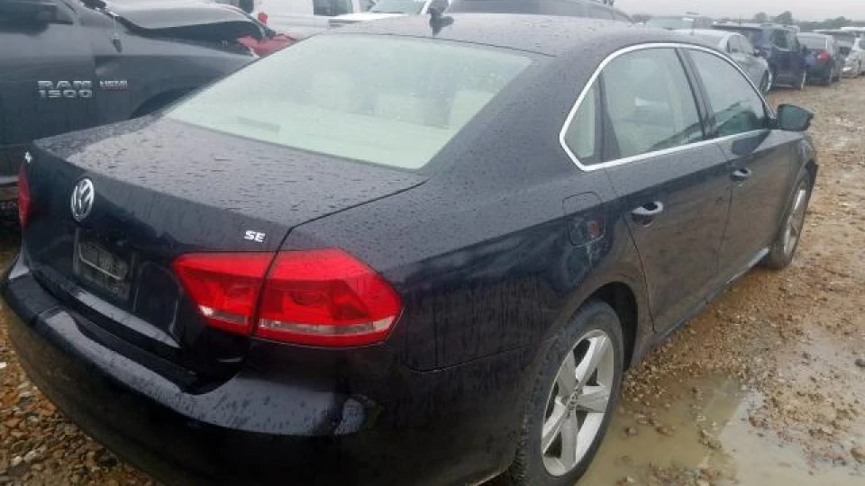 Volkswagen Passat US 3