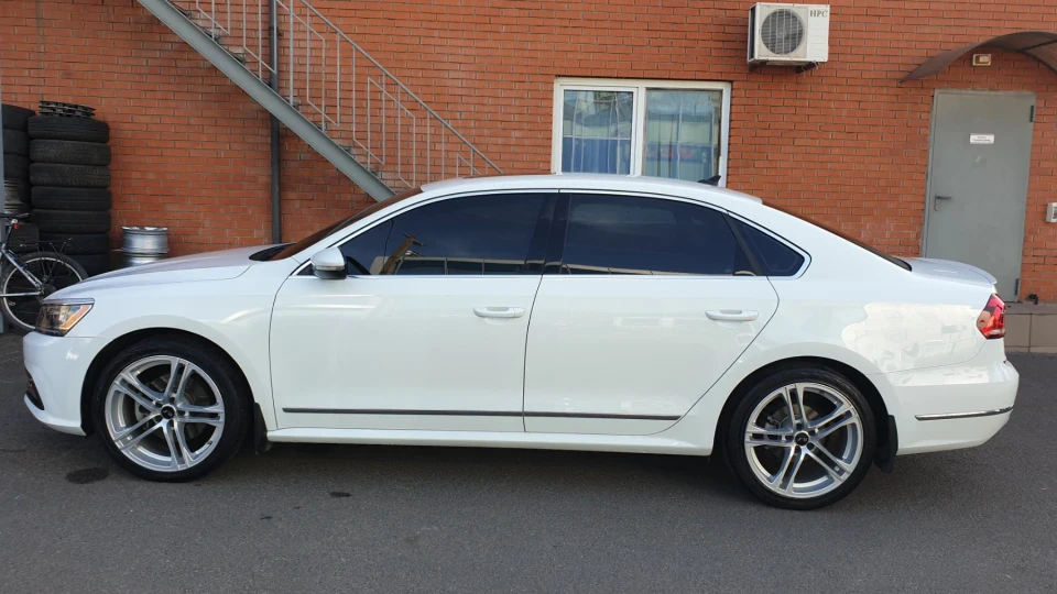 Volkswagen Passat US 3