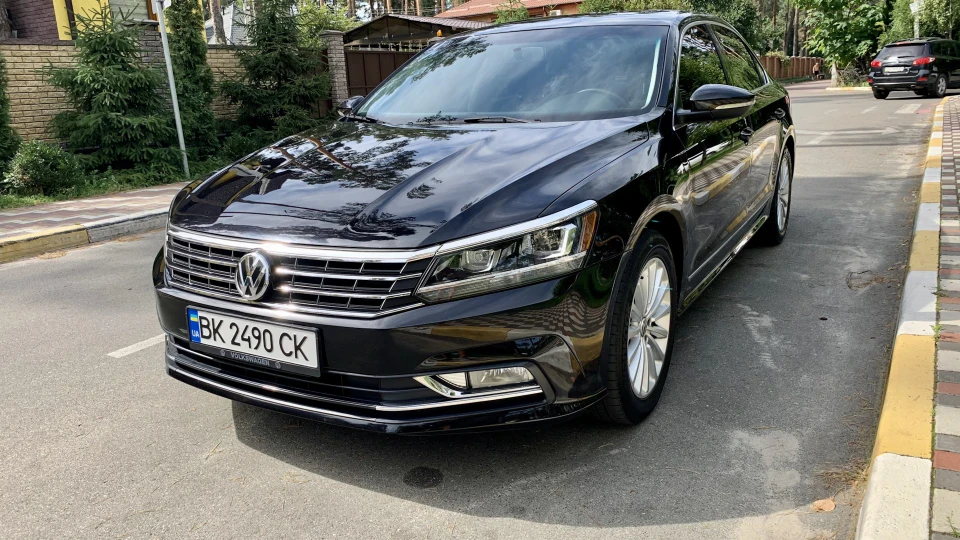 Volkswagen Passat US 3