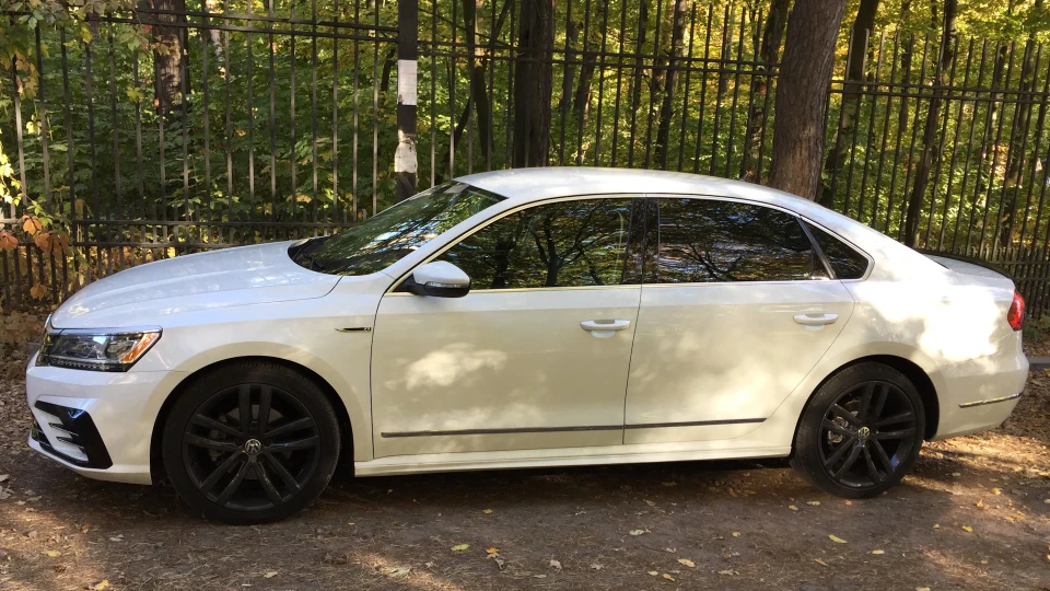 Volkswagen Passat US 3