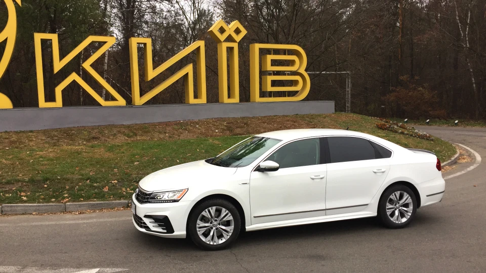 Volkswagen Passat US 5