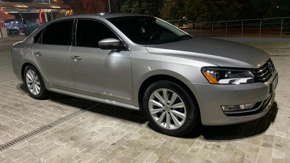 Volkswagen Passat US 1040 2