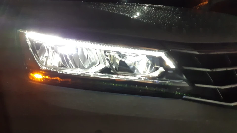 Volkswagen Passat US 1.8TSI 5