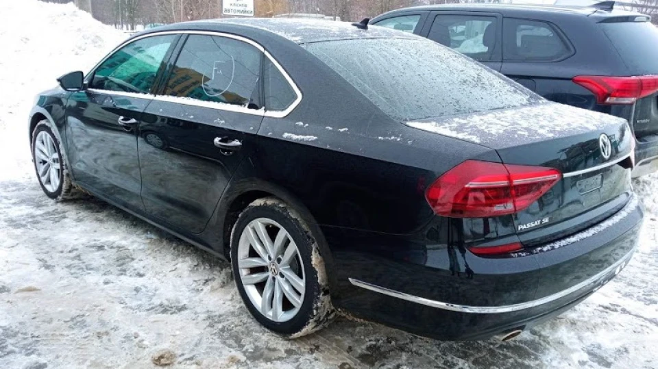 Volkswagen Passat US 2.0 TSI SE 2