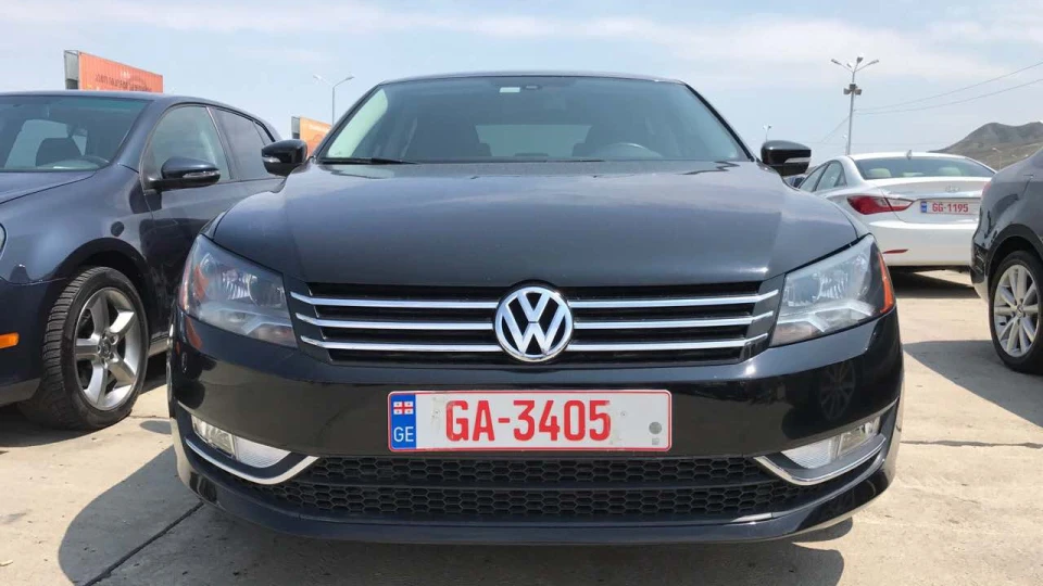 Volkswagen Passat US 2.5 All Black 3