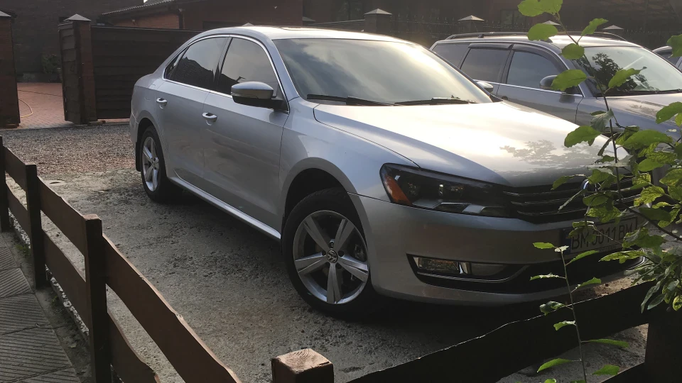 Volkswagen Passat US 2.5 атм 2