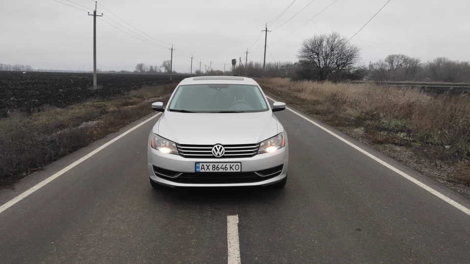Volkswagen Passat US 2.5 SE 2