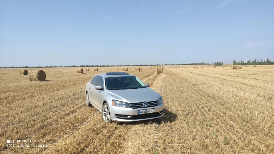 Volkswagen Passat US 2.5 SE 3