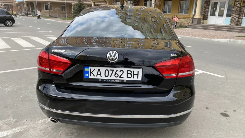 Volkswagen Passat US 2.5 SEL 2
