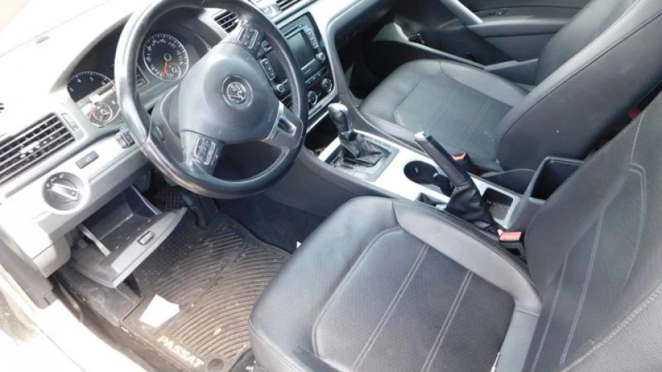 Volkswagen Passat US 2.5 4
