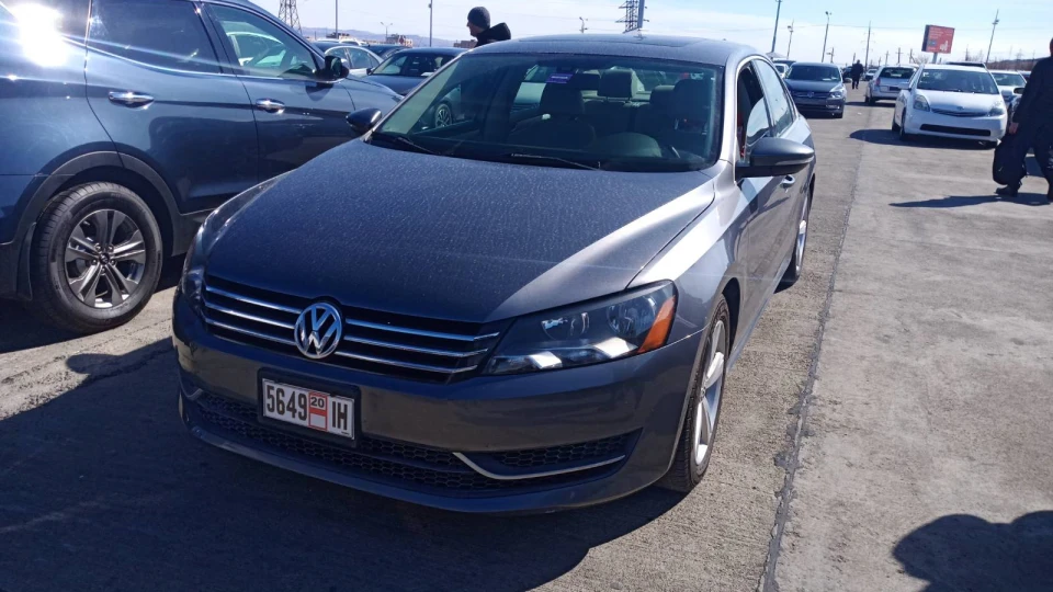 Volkswagen Passat US 2.5 2