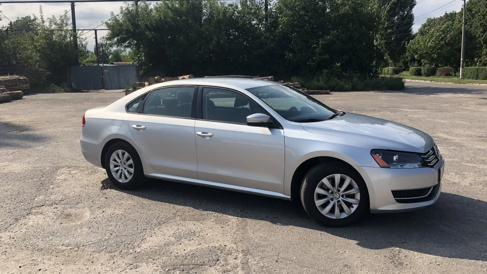 Volkswagen Passat US 2.5 3