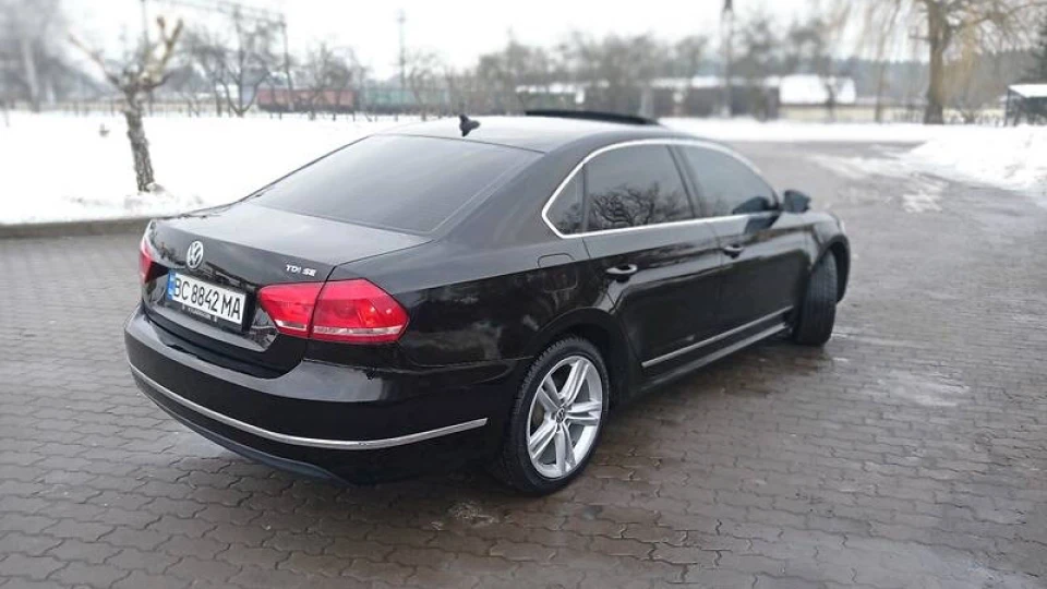 Volkswagen Passat US А машина тиснути 2