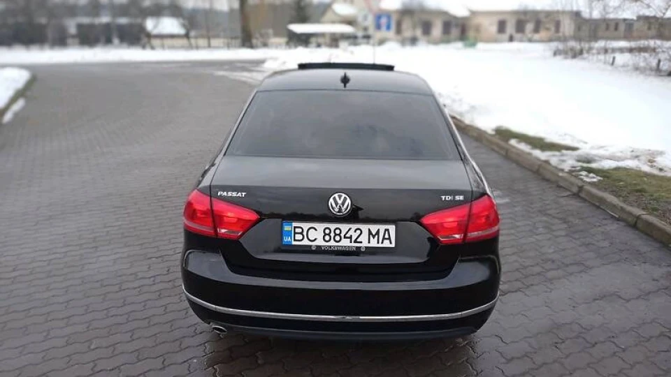 Volkswagen Passat US А машина тиснути 3