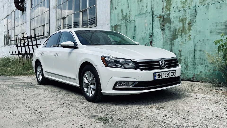 Volkswagen Passat US БІЛА ЯХТА