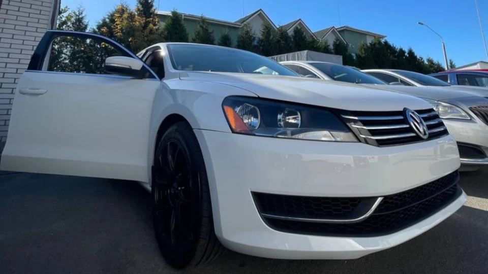 Volkswagen Passat US Біляш