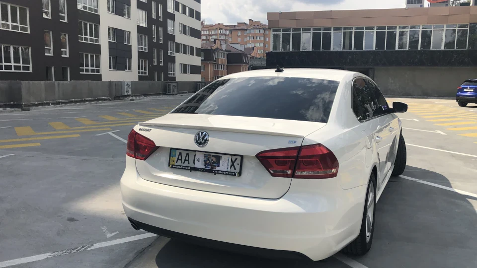 Volkswagen Passat US *Білуха* 2