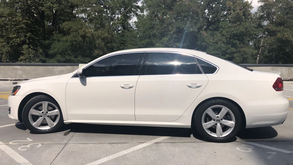 Volkswagen Passat US *Білуха* 3