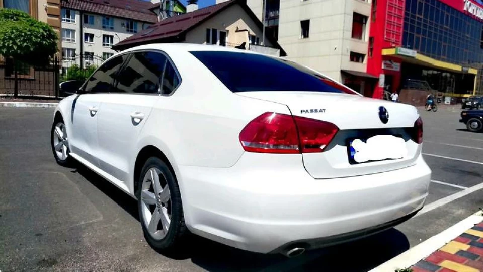 Volkswagen Passat US Білий пасатеЦ 2