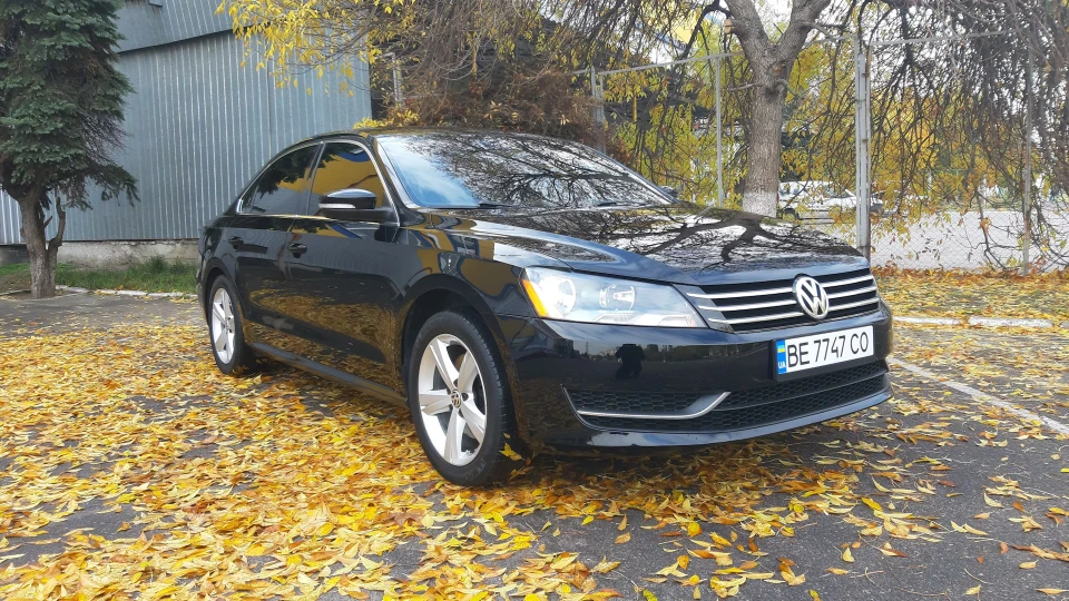 Volkswagen Passat US Чорний 2