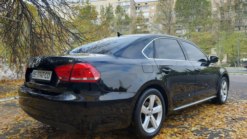 Volkswagen Passat US Чорний 3