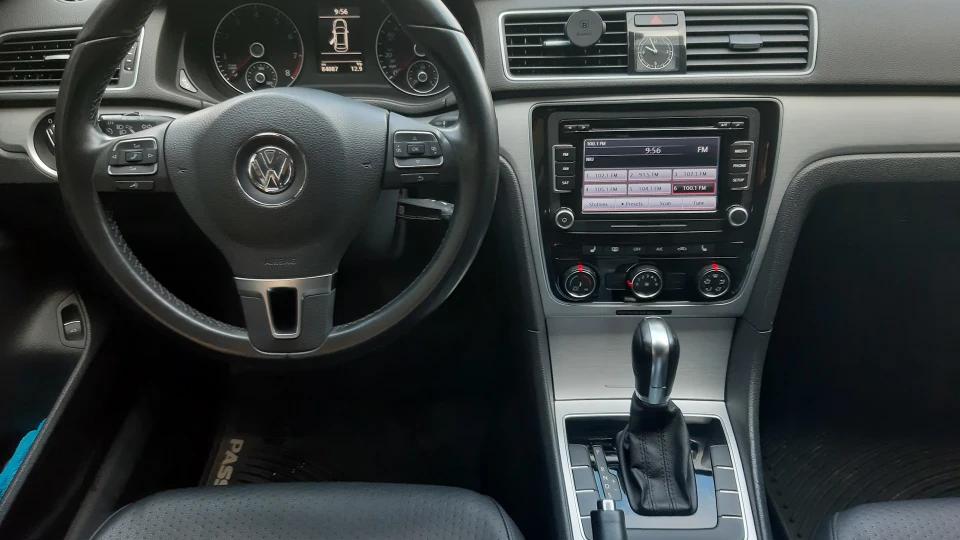Volkswagen Passat US Чорний 4
