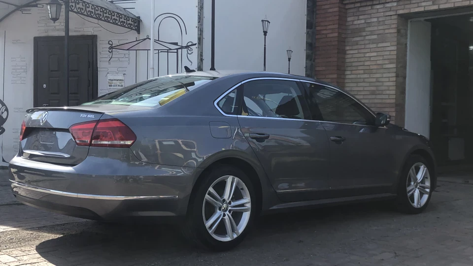 Volkswagen Passat US дизельна SEL-йодочка 2