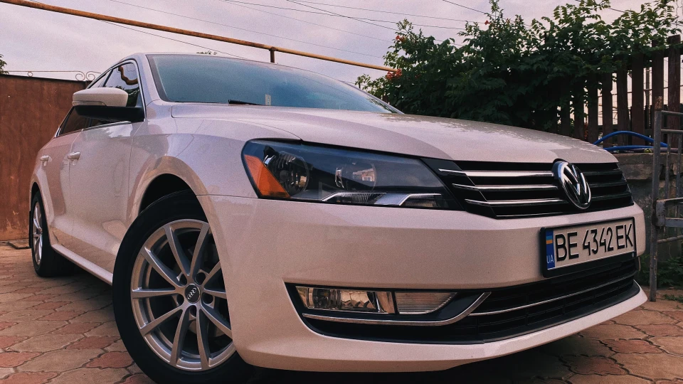 Volkswagen Passat US $€