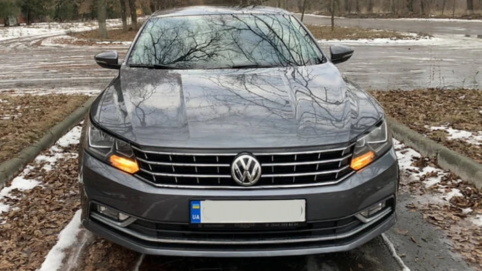 Volkswagen Passat US GRRRAY