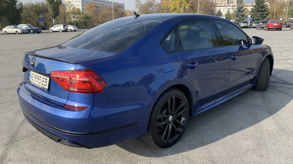 Volkswagen Passat US R-Line 4
