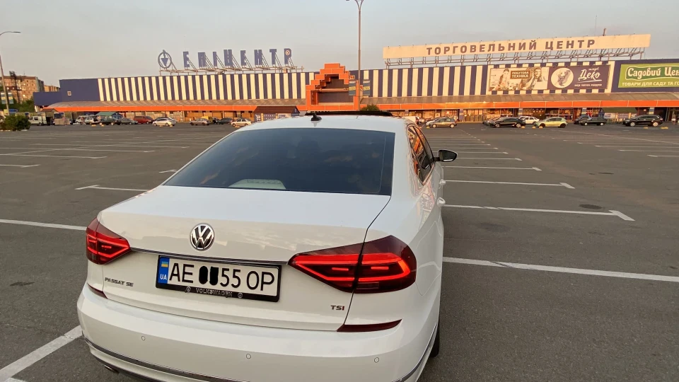 Volkswagen Passat US SE касатик 4