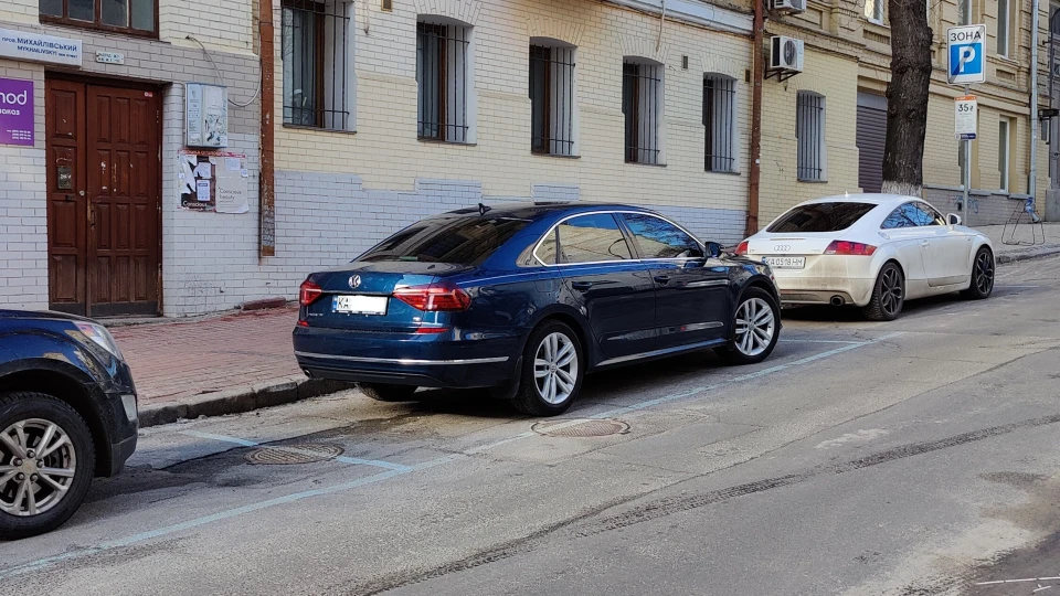 Volkswagen Passat US SE w/Technology