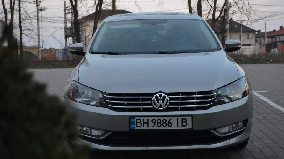 Volkswagen Passat US SEL він же Сірий 3