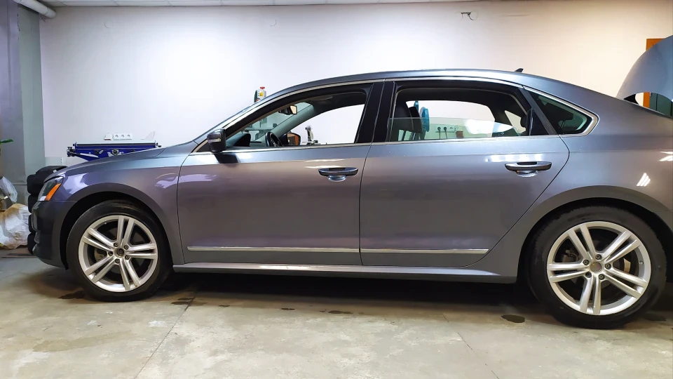Volkswagen Passat US SEL Premium 5