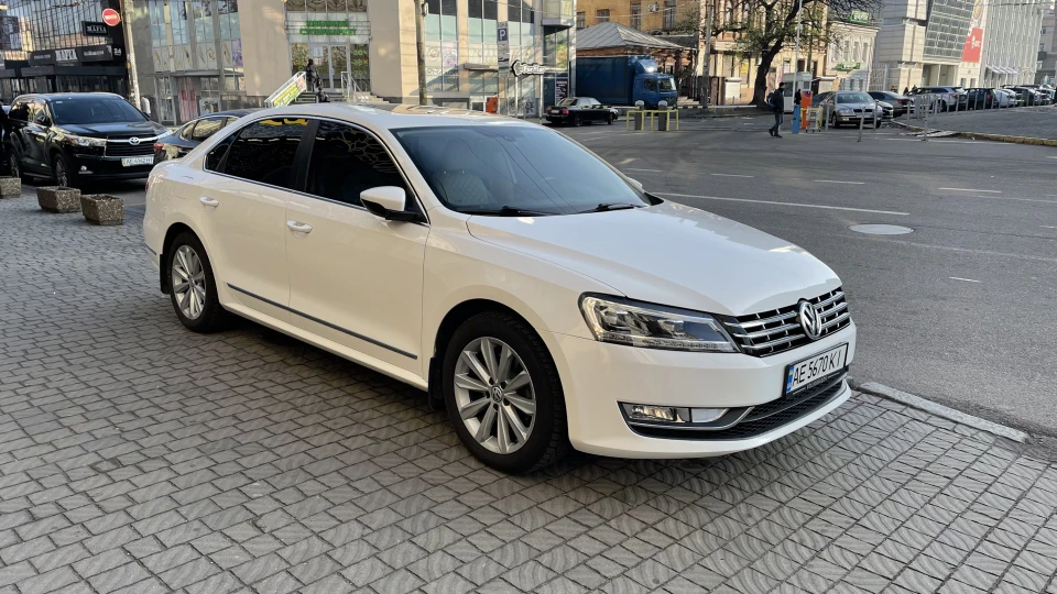 Volkswagen Passat US SEL