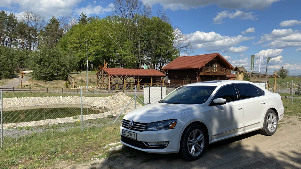 Volkswagen Passat US SEL 4