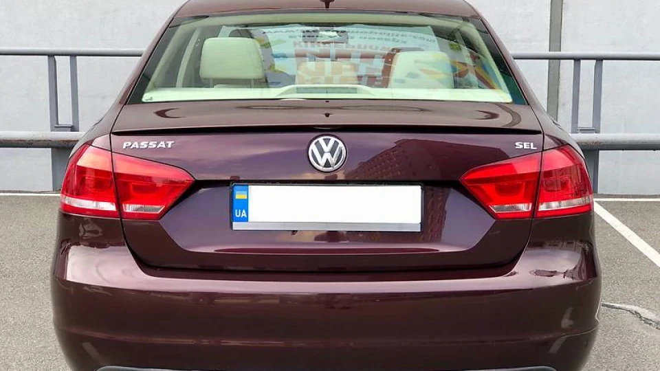 Volkswagen Passat US SEL 5