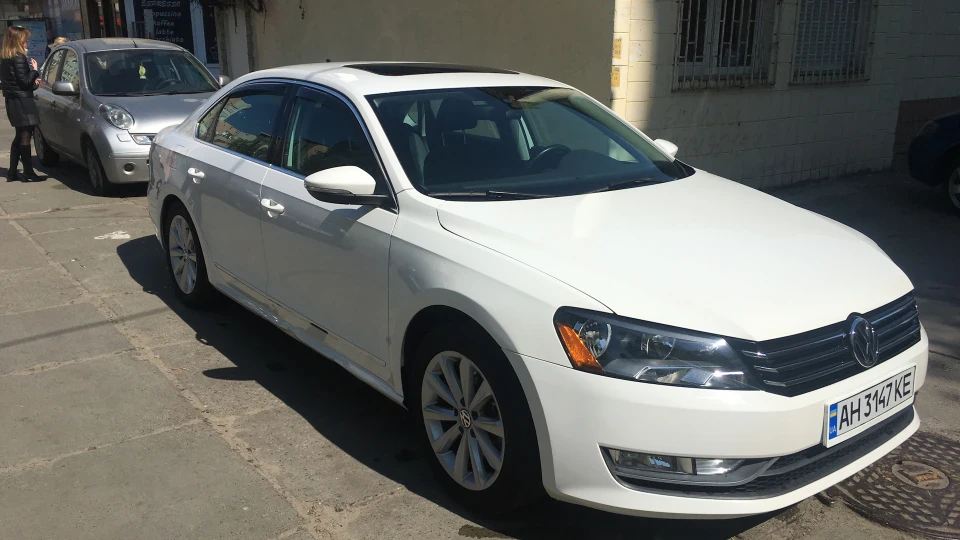 Volkswagen Passat US SEL 2