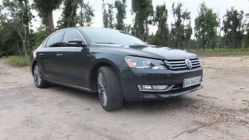 Volkswagen Passat US Sport 4