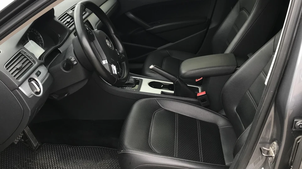 Volkswagen Passat US USA 2.5 Даруюча Емоції 2
