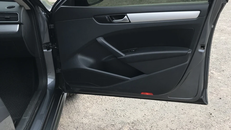 Volkswagen Passat US USA 2.5 Даруюча Емоції 5