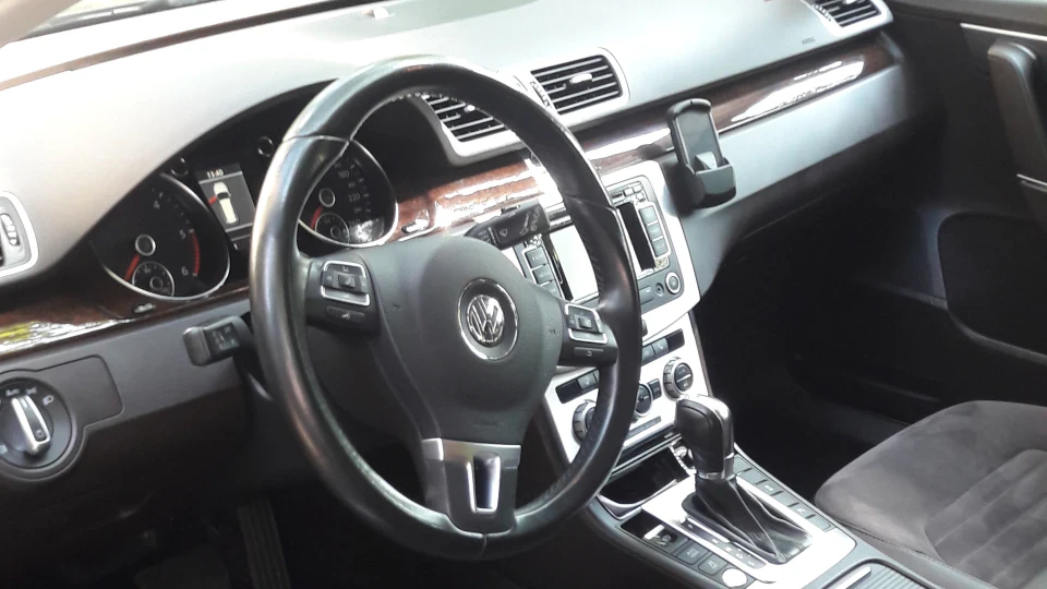 Volkswagen Passat Variant 2