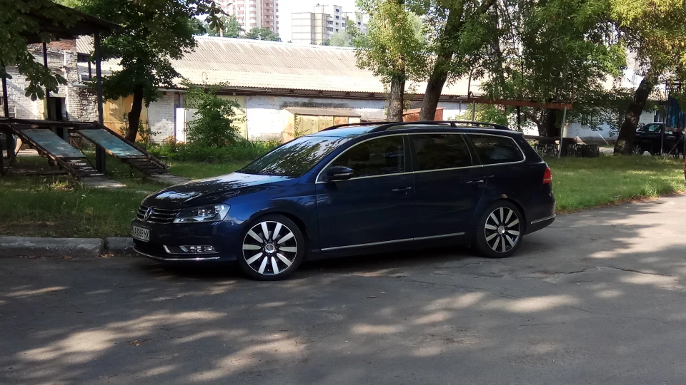Volkswagen Passat Variant 2