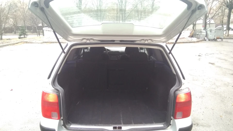 Volkswagen Passat Variant 1,6 газ/бензин 2