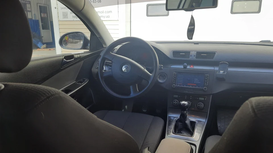 Volkswagen Passat Variant 1.6 MPI Trendline 5