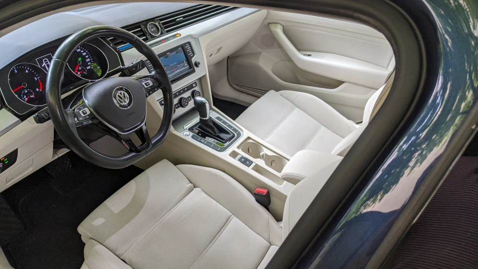 Volkswagen Passat Variant 1.6 tdi dsg 4