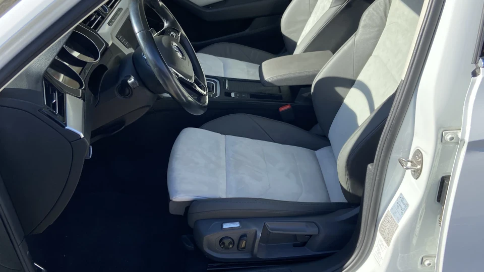 Volkswagen Passat Variant 1.6 TDI DSG7 5