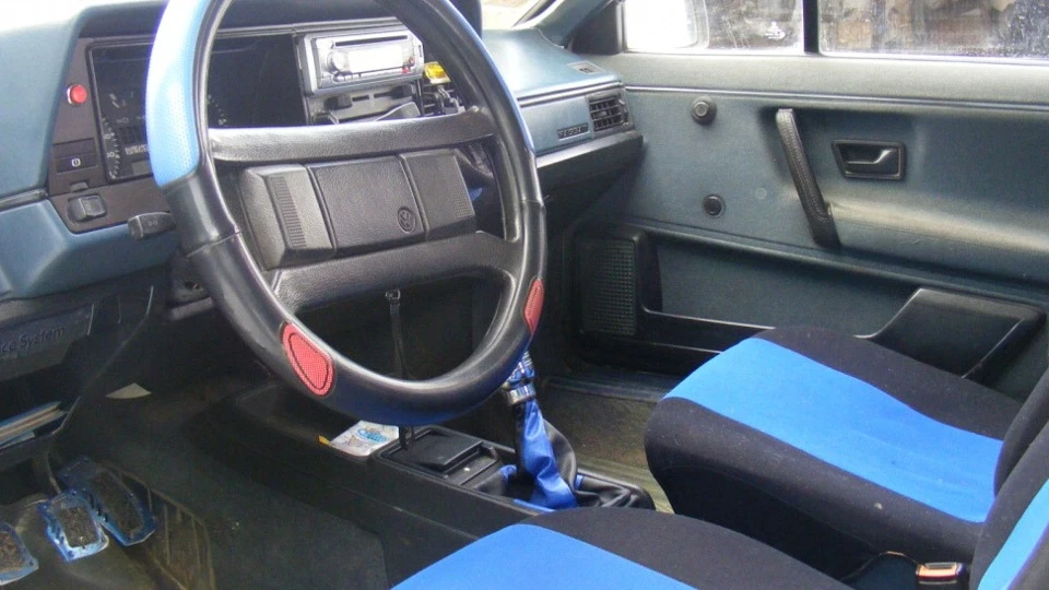 Volkswagen Passat Variant 1.8 карбіратор 2