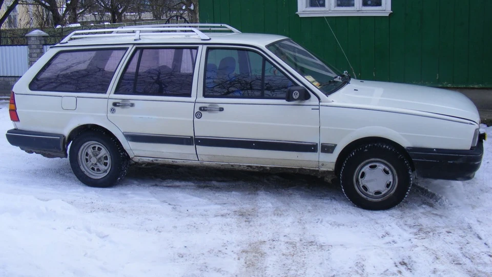 Volkswagen Passat Variant 1.8 карбіратор 4