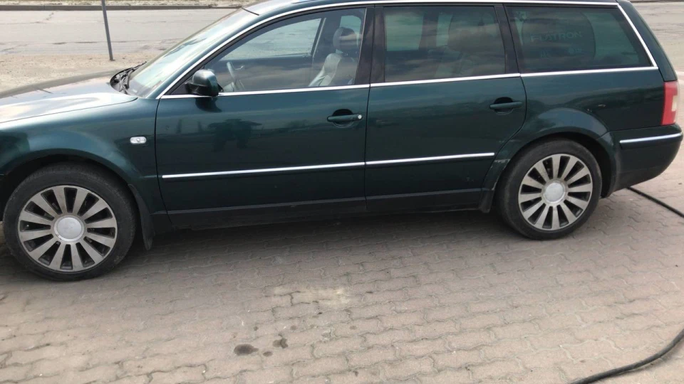 Volkswagen Passat Variant 1.8 TURBO 5